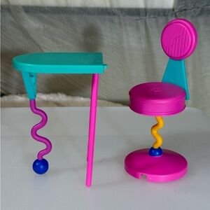 Barbie 2021 chair and half table
